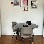 Charming 2-Room With An Open View In The 14Th