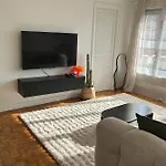 Charming 2-Room With An Open View In The 14Th