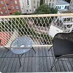 Charming 2-Room With An Open View In The 14Th